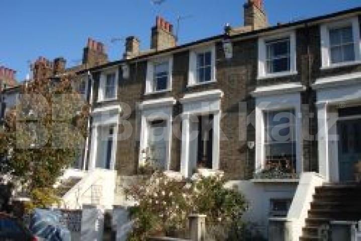 			2 Bedroom, 1 bath, 1 reception Flat			 Marquis Road, CAMDEN